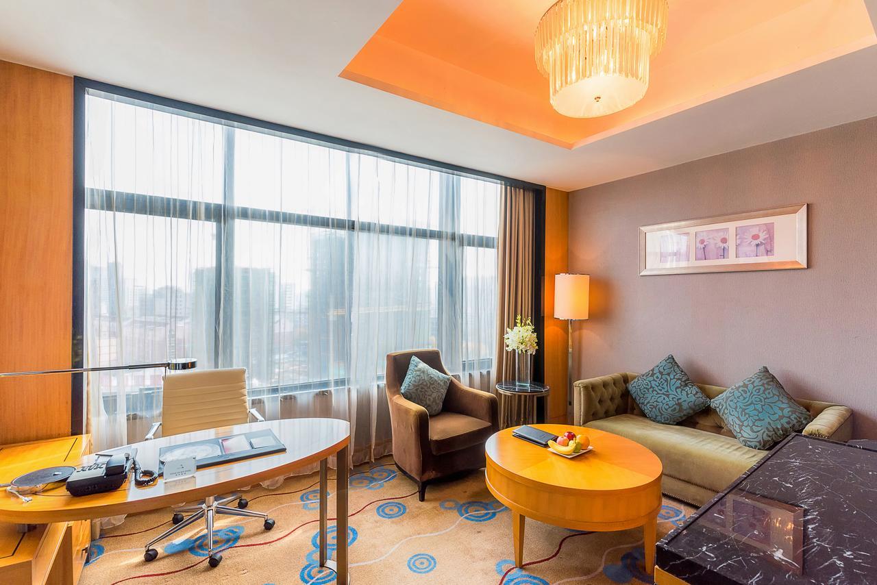 Howard Johnson Kaina Plaza Changzhou Changzhou  Exterior photo